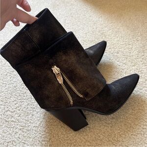 Sigerson Morrison metallic brown/black suede ankle boots with a side zipper